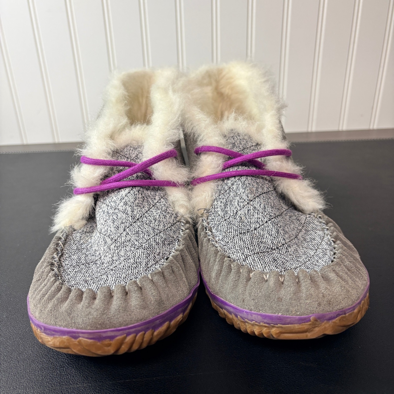 Sorel Out N About Faux Fur Lined Suede Moccasins Booties Gray Purple 10